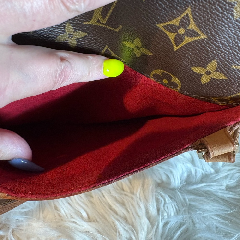 Louis Vuitton Monogram Brown and Tan Shoulder Bag - Picture 6 of 12